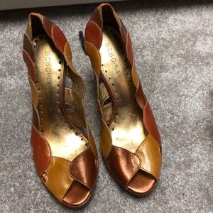 BCBG GOLD open toed heels